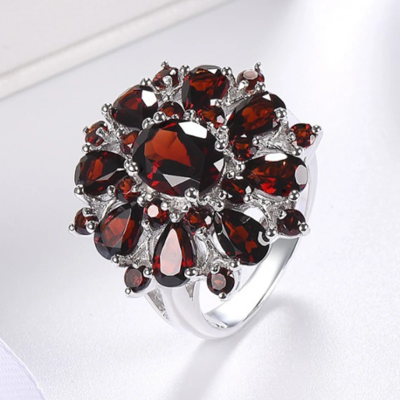 Anillo con incrustaciones de Color plateado para mujer, joyería clásica con forma de flor de circonita roja granate, gran oferta