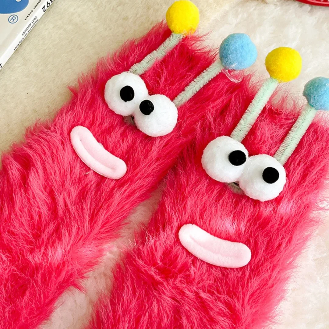 2025 new Medium Tube Funny Socks High Elasticity Warming Thick Socks For Travel Fluffy And Cute Women's Stockings For Winter