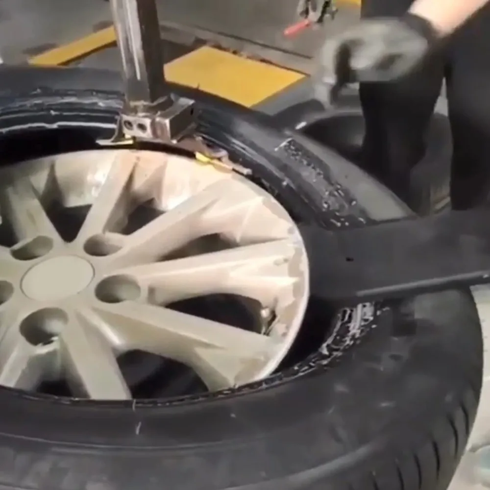 

Инструмент для разборки автомобильных шин, зажим для шариков, подходит для зажима для шарика привода шин, зажим для центрального обода колеса, зажим для плоской рамы