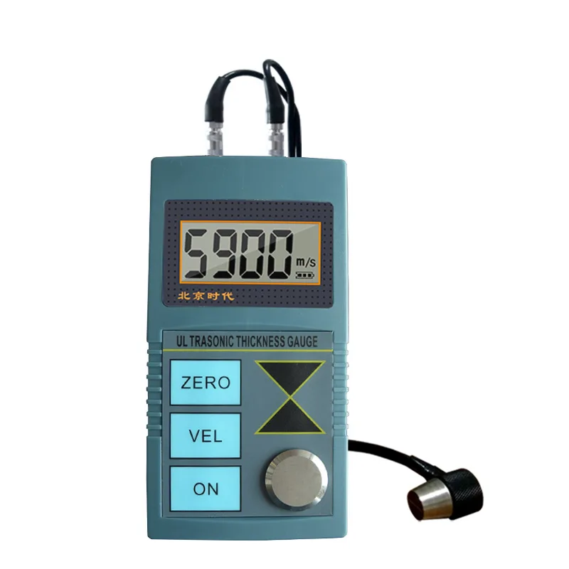 Ultrasonic thickness gauge TT130 0.01 shows accuracy