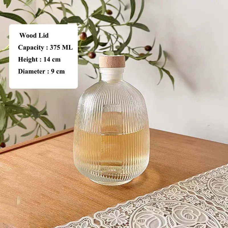 vertical grain style round shaped  juice glass bottle lead-free whiskey decanter with Glass stopper for Liquor Scotch Bourbon