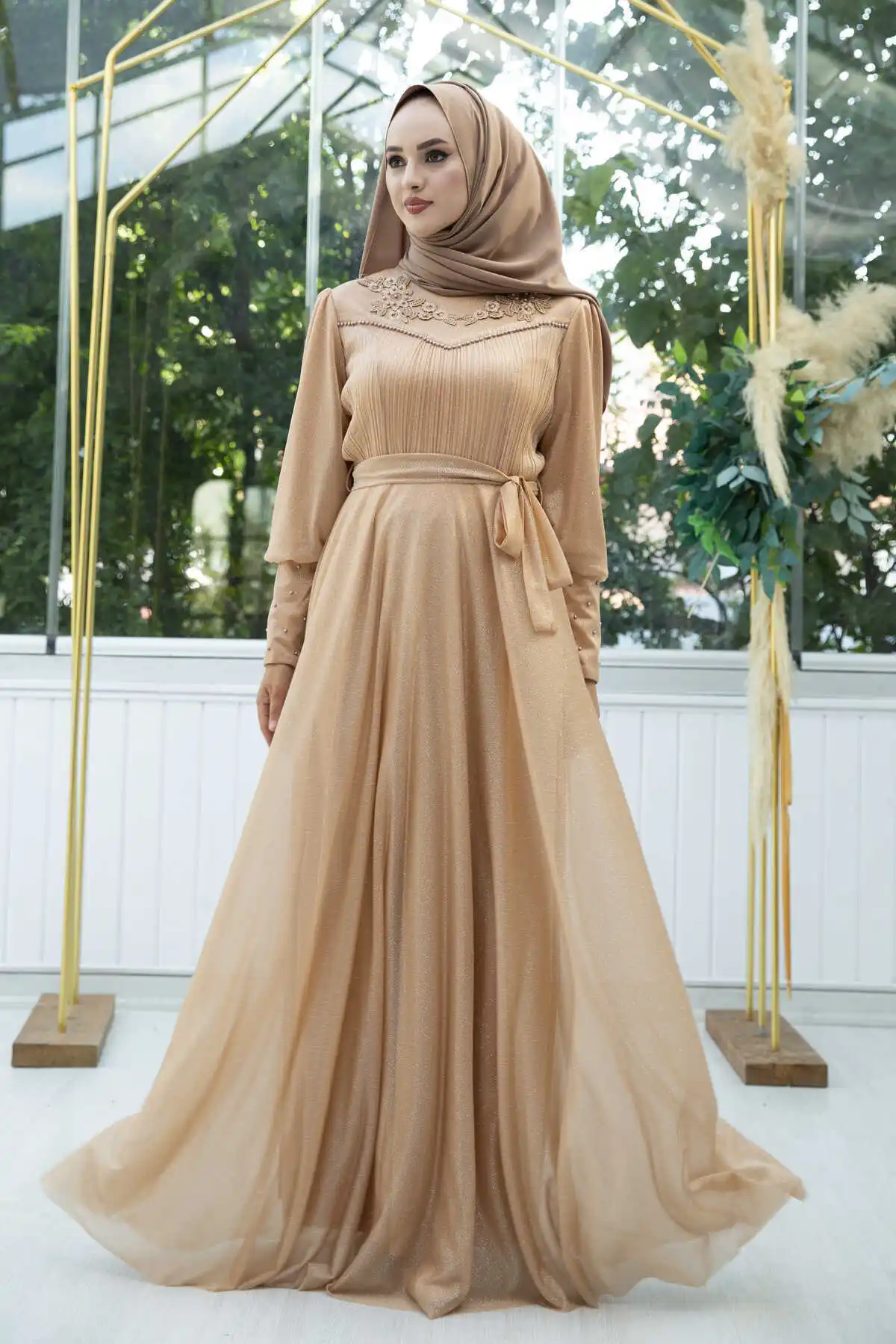 Filet lace Detaylı Silvery Chiffon Hijab Evening Dress Beige