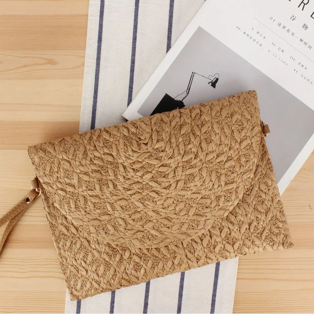 Versatile crossbody grass woven bag , hand-held envelope bag, single shoulder small shoulder bag, casual hand-held bag, trendy