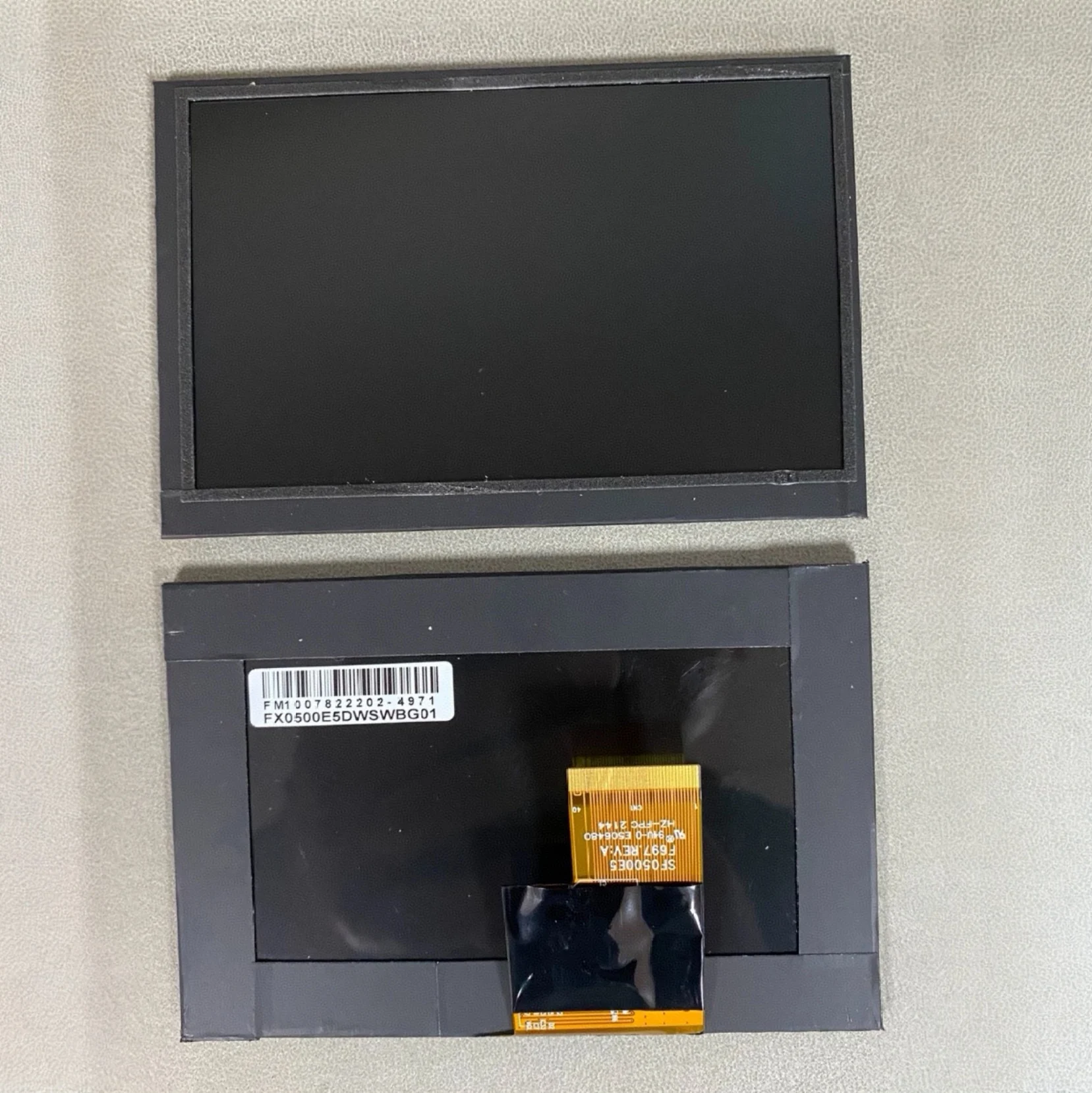 

SF0500E5 F697.REV:A FX0500E5DWSWBG01 5inch LCD Display Screen