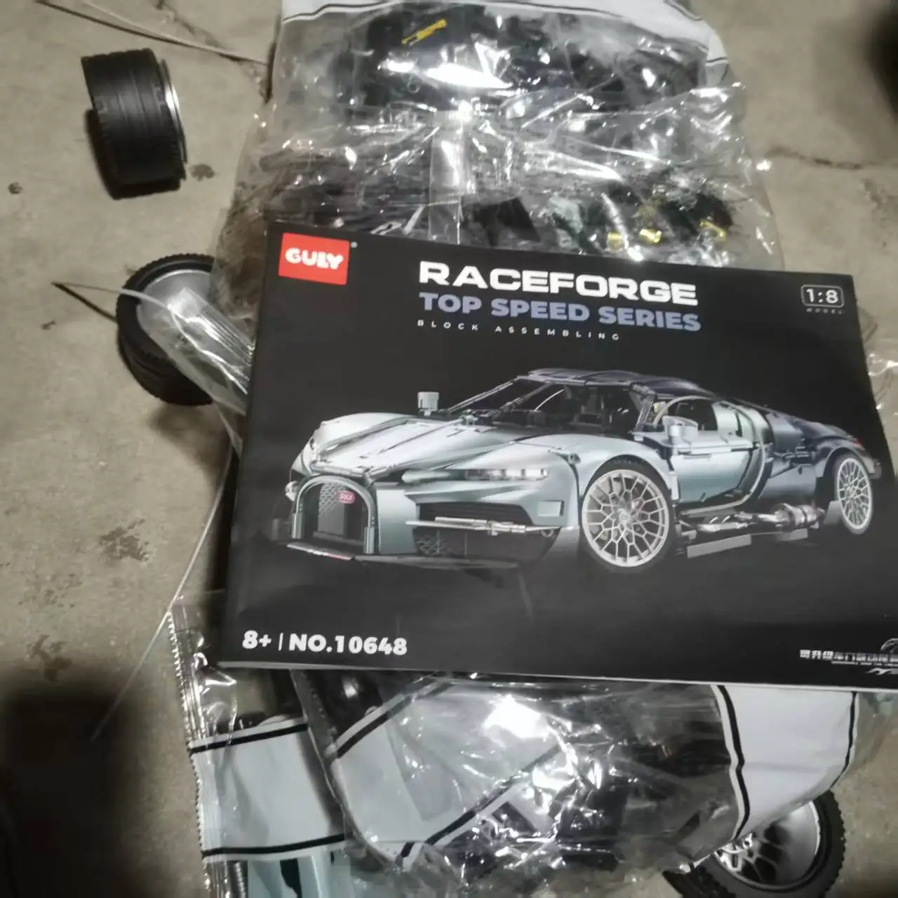 

Christmas Toy Collectibles 1:8 Building Blocks Set Sports Car Model Toy Gift Technology MOC 10648 Bugat Tourbillon 3719PCS