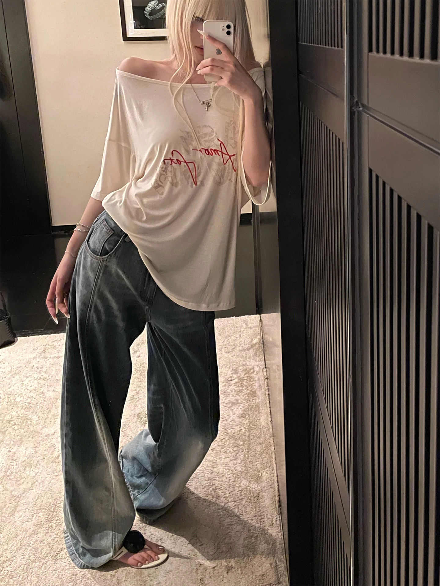 Rase Le Sol Off-Shoulder Loose Tee Embroidered Casual Style Short Sleeve T-Shirt Women's Fashion Summer Collection