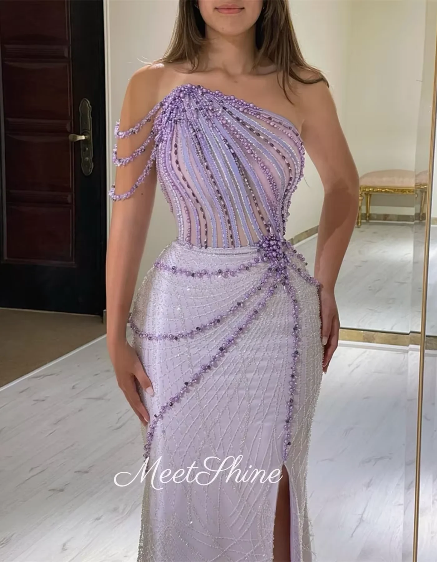 보라색 한 어깨 사이드 슬릿 댄스 파티 드레스 Gitter 새틴 비즈 크리스탈 이브닝 드레스 맞춤형 볼 가운 웨딩 파티 드레스
