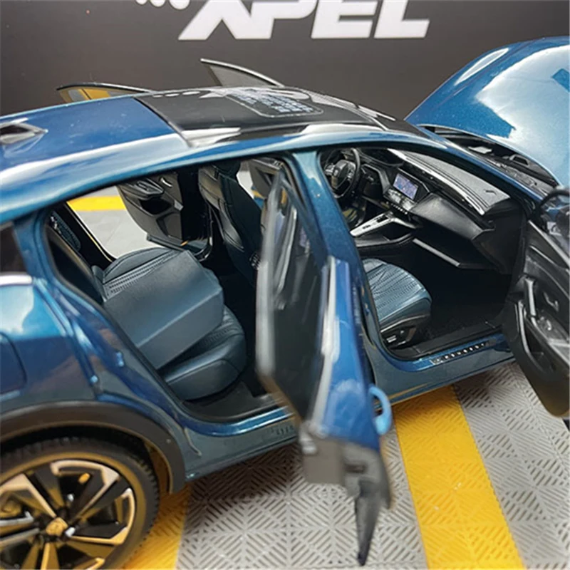 1:18 Peugeot 408X SUV Alloy Car Model Diecast Metal Toy Vehicles Car Model High Simulation Collection Childrens Gifts Decoration