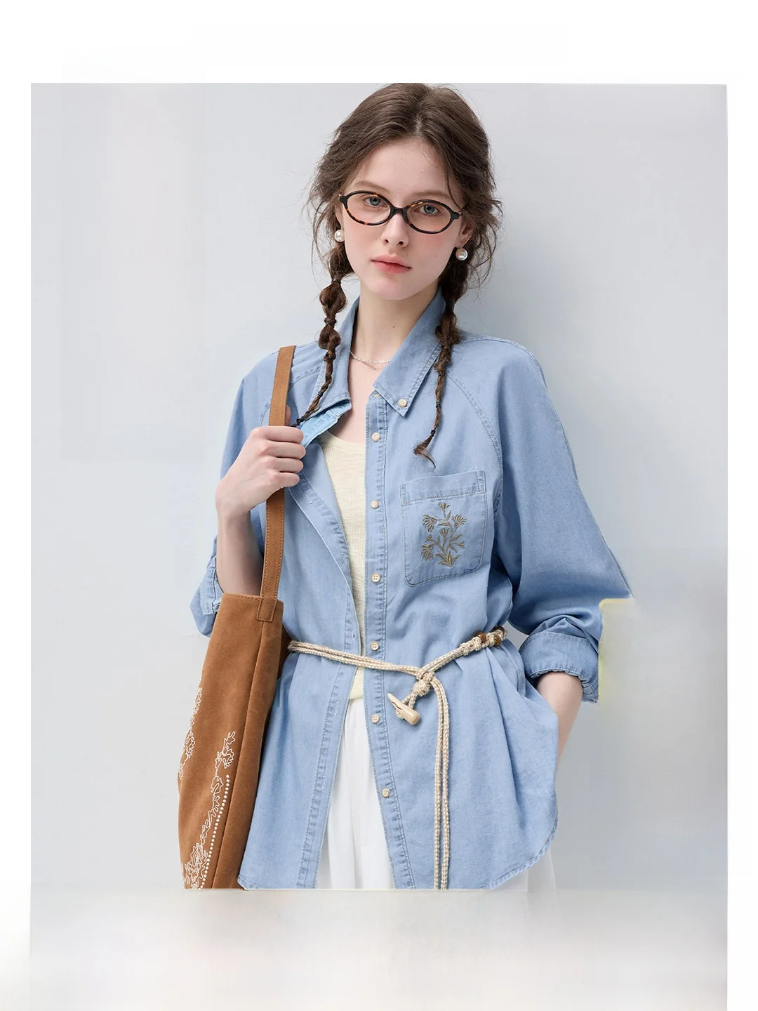 

Cloud Sensation Denim Pure Cotton Women's Shirt Loose Atmosphere Light Blue VEGA CHANG Commute Style Korean Version