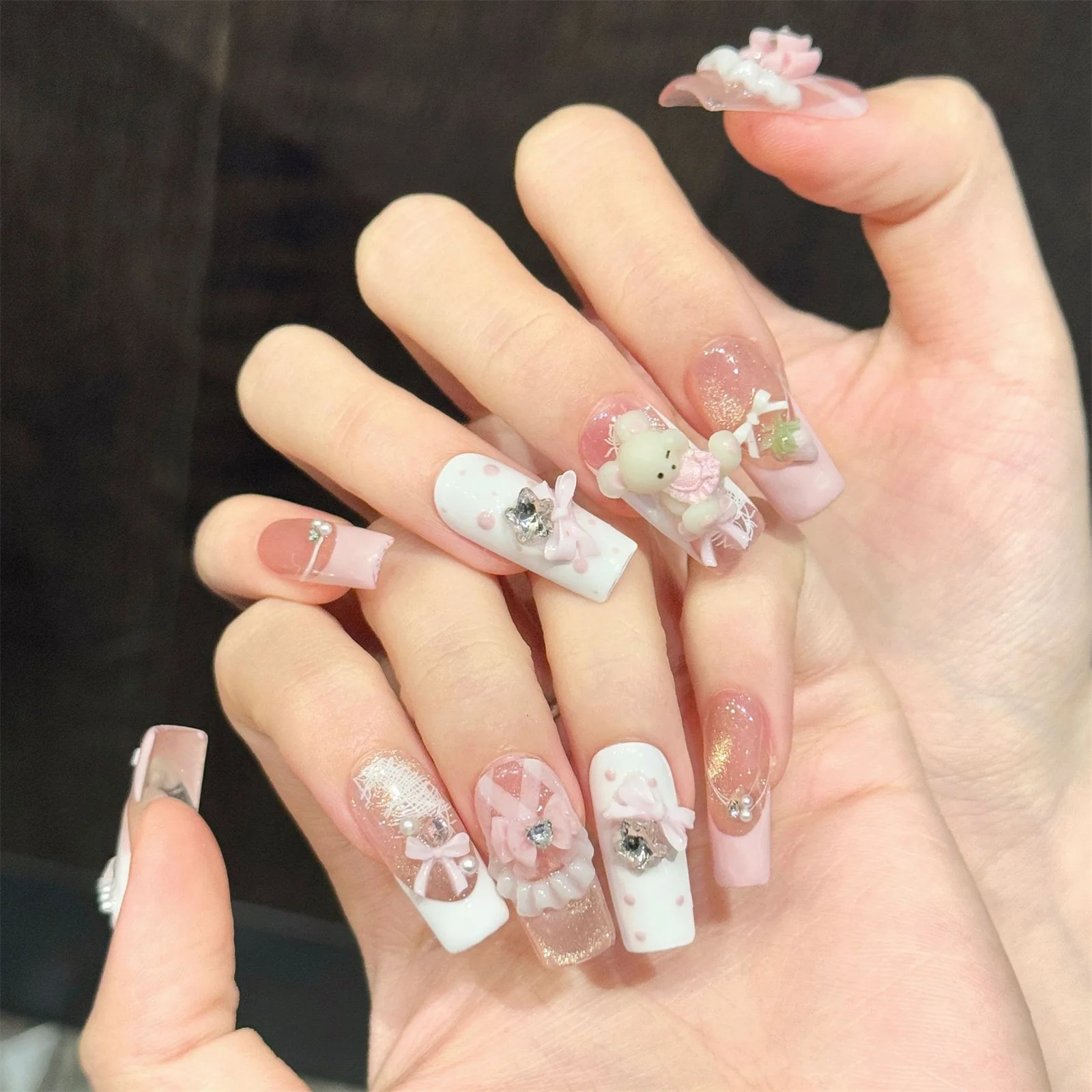 Handmade Press On Nails Pink Gold Flash Cat Eyes Strawberry Design Wearable Cute Bear False Nails For Women Party Daily 10pcs