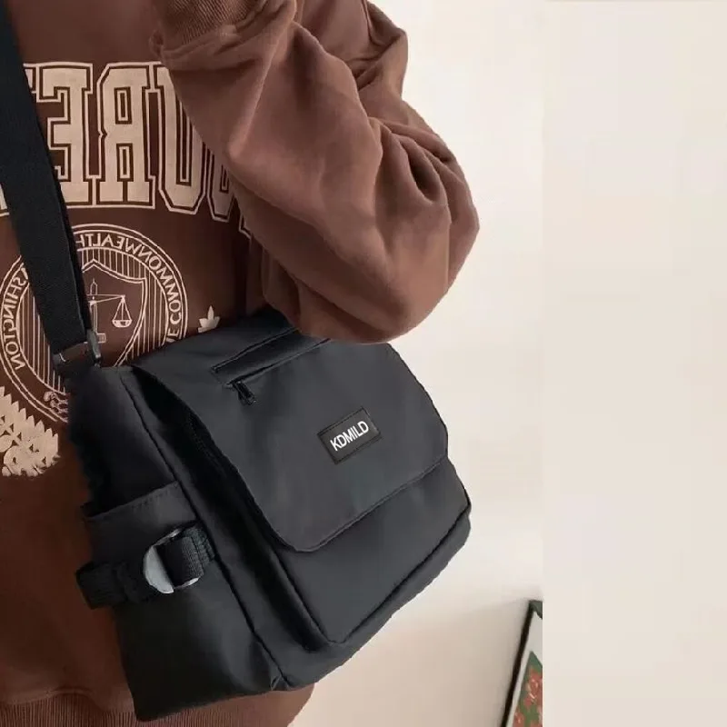 

College Style Large Capacity Hand-held Shoulder Bag, Fashion Workwear Canvas Tote Mailman Bags, Unisex, Suitable for Commuting