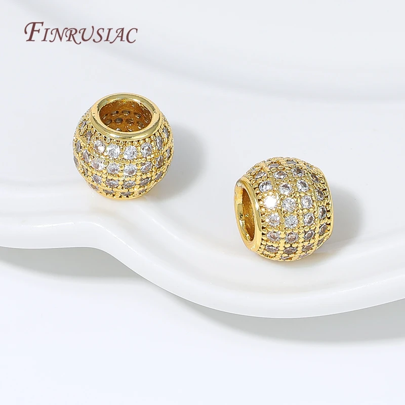 Cuentas espaciadoras tipo barril chapadas en oro de 18K con pavé de circonita cúbica, cuentas de circonita cúbica micro pavé de agujero grande para fabricación de joyas y accesorios.