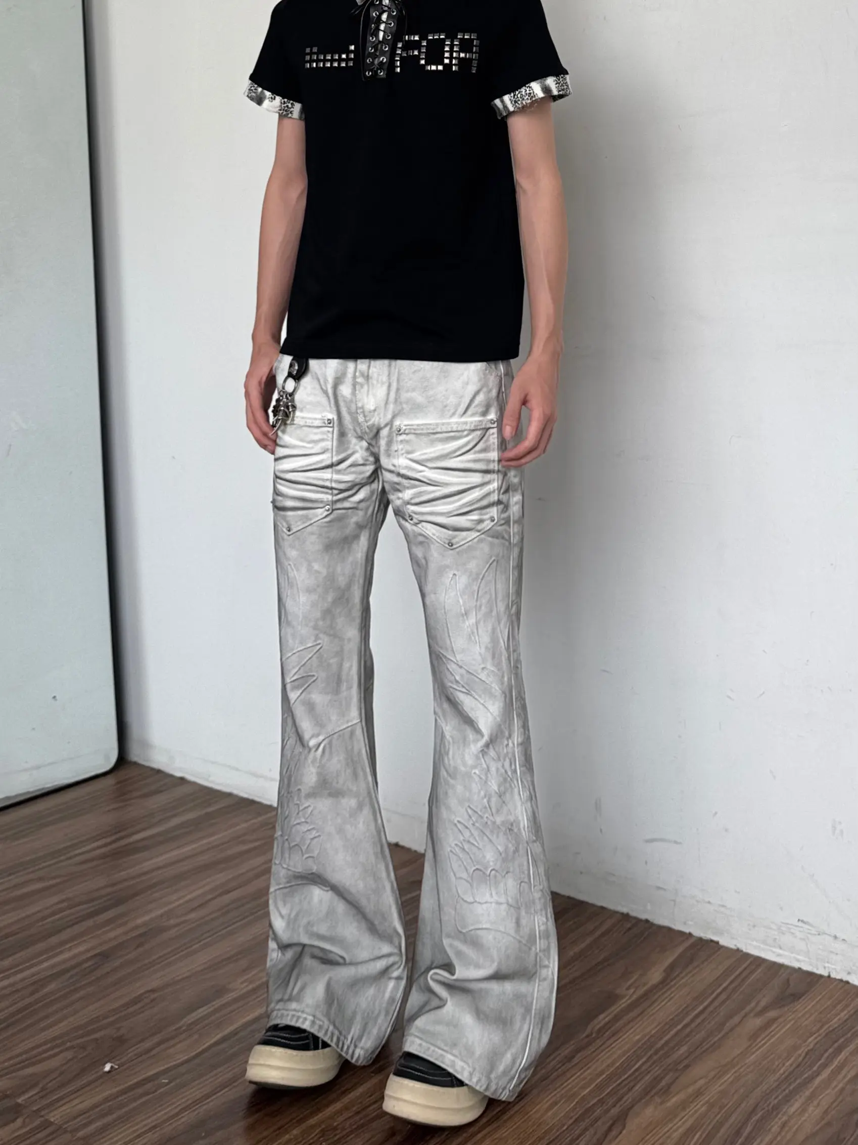 Retro American High Street Wing Embroidery Stained Micro Flared Jeans Men Women Straight Leg Pants Non Shrink Loose Fit Jeans