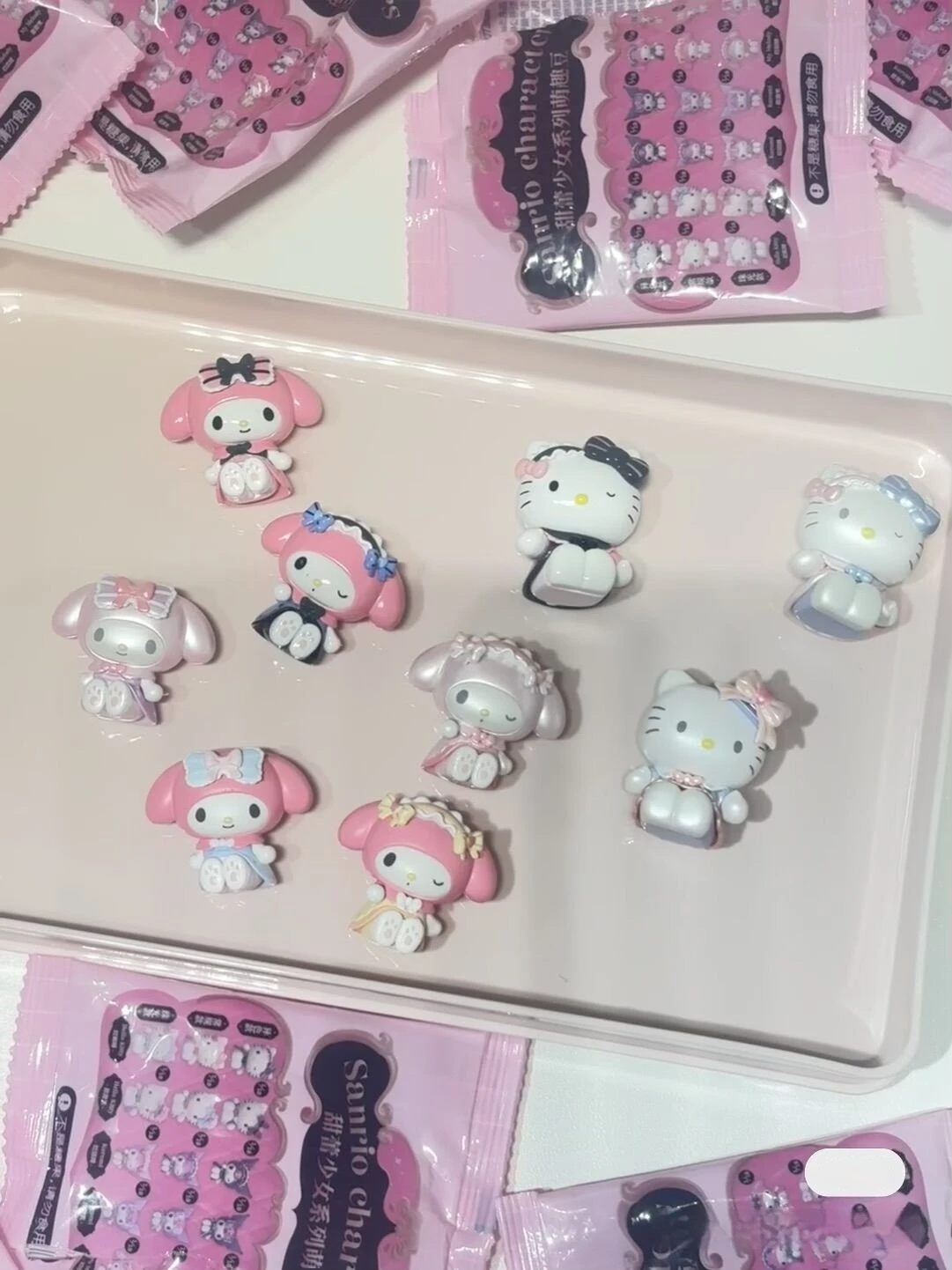 

New Sanrio Cute Sweet Bud Girl Cute Bean Cartoon Hello Kitty My Melody Blind Box Ornament Kuromi Children Toy Birthday Gift