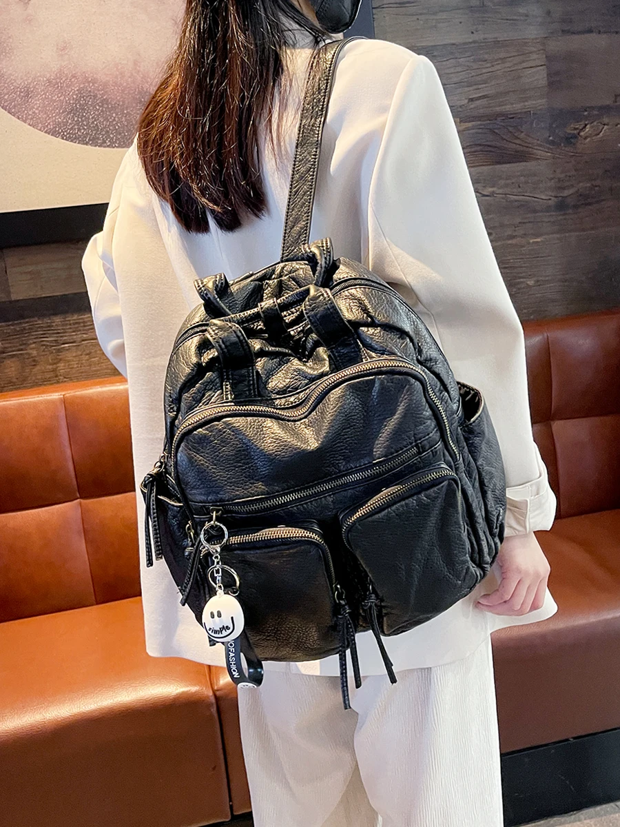 

European And American Fashion Retro Large Capacity Backpack Backpack With Multiple Pockets Travel And Commuting Women Bag Trendy