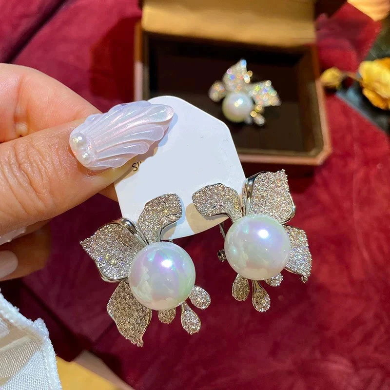 

New Big White Pearl Flower Lab Diamond Stud Earrings for Women Wedding Party 925 Sterling Silver Jewelry Anniversary Gift