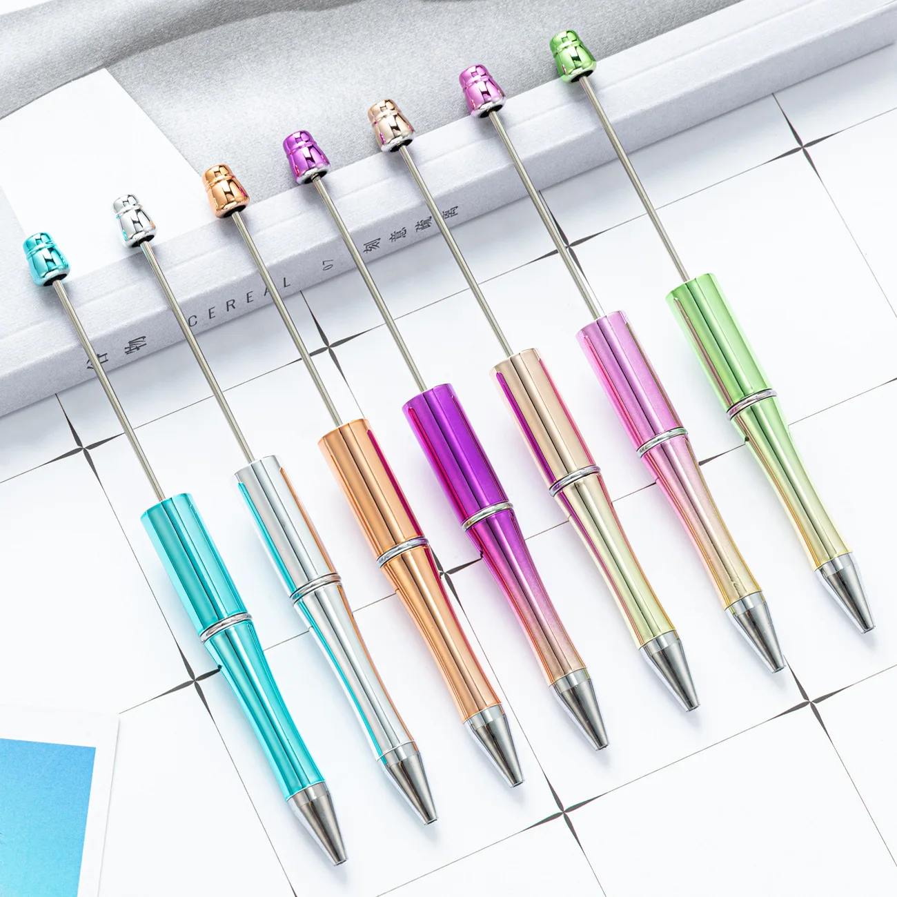 

200Pcs Plastic Beadable Pen Bead Pens Ballpoint Pen Gift Ball Pens Kids Party Favor UV Electroplating