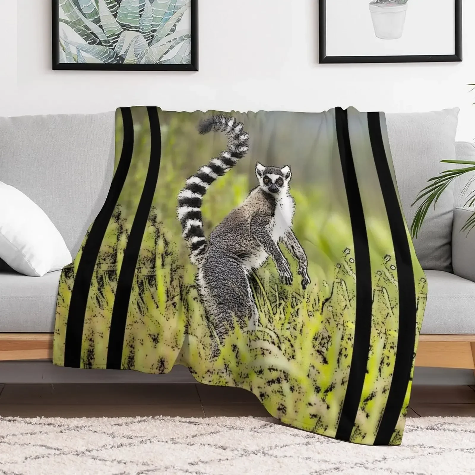 

Ring Tailed Lemur Throw Blanket Hair Cute Plaid Blankets Retros Summer Beddings Bed linens Flannels Blankets