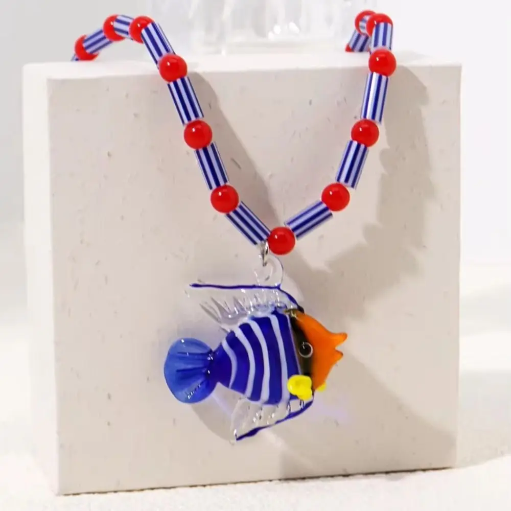 Tropical Island Charm Fish Necklace Colorful Glass Fun Ocean Seahorse Pendant Clavicle Chain Vacation Style Beaded Necklace