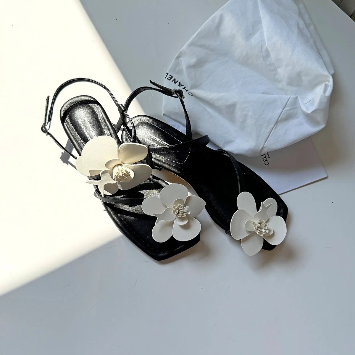 

Arden Furtado 2025 Summer flower Mixed Colors cowhide Pinch toe Sandals Square toe Chunky heels Buckle strap Modern Sandals