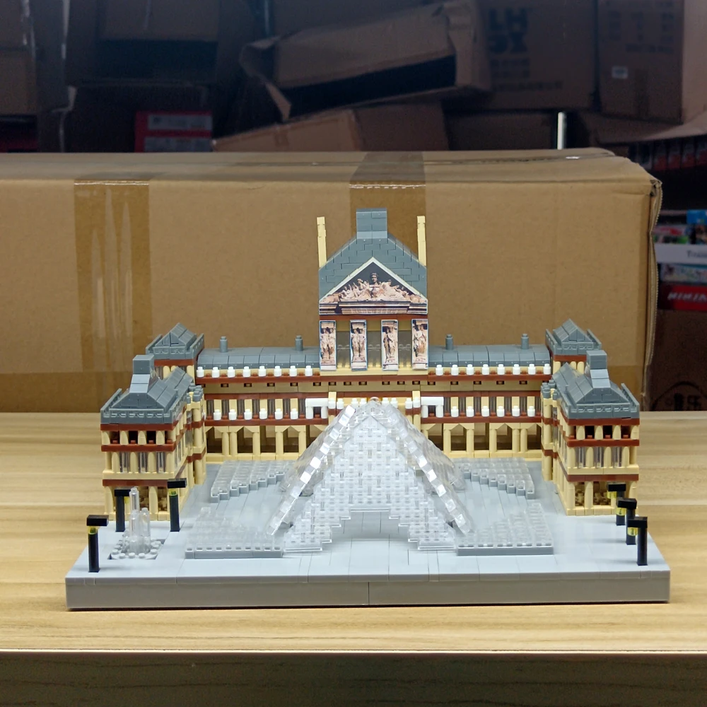 Juego de bloques de construcción del Museo del Louvre, icónico modelo de galería de arte con Micro ladrillos, juguete para entusiastas del arte y amantes de la arquitectura