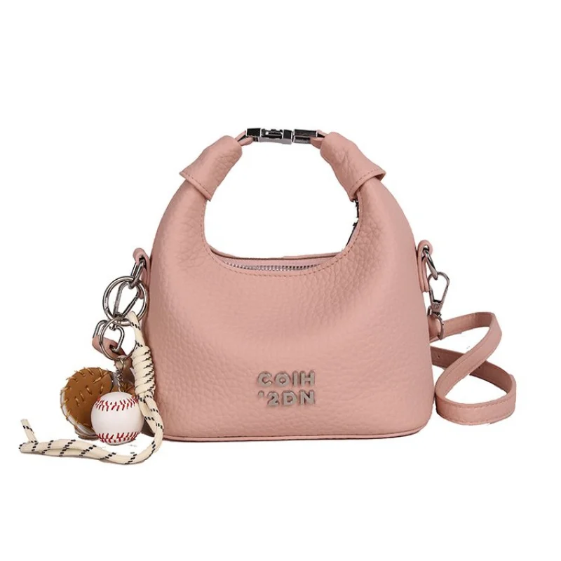 

Unique Vintage Inspired Messenger Bag For Elegant Women With Shopper Capacity And Casual Parisian Style