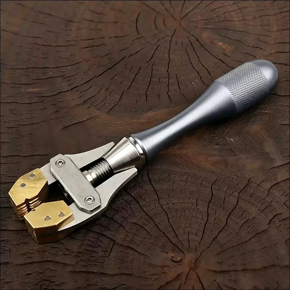 1Pc High Quality Adjustable Hand Held Vise, Brass jaws,Wire Working, Hand DIY Tool Clamp