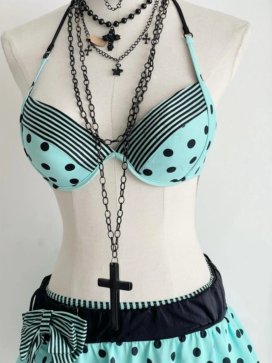 2026 Neuer Y2K Süßer, cooler mintgrüner Wellenpunkt-Bikini mit hängendem Hals und geteiltem Badeanzug, 3-teiliges Set mit Kuchenrock für Damen – Detail 4