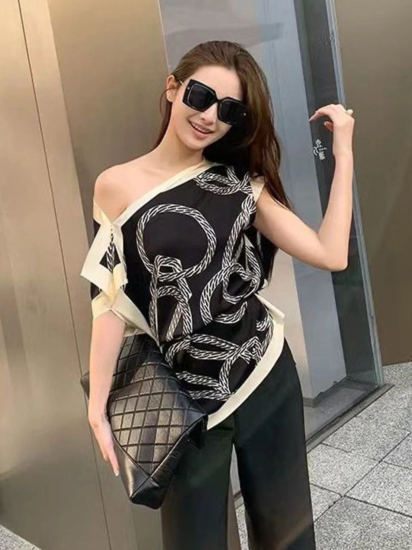 Elegant Shoulder Bared Printed T Shirt Women's Fashion Design Asymmetrical Top Vintage Style Short Sleeve Moisture Wicking