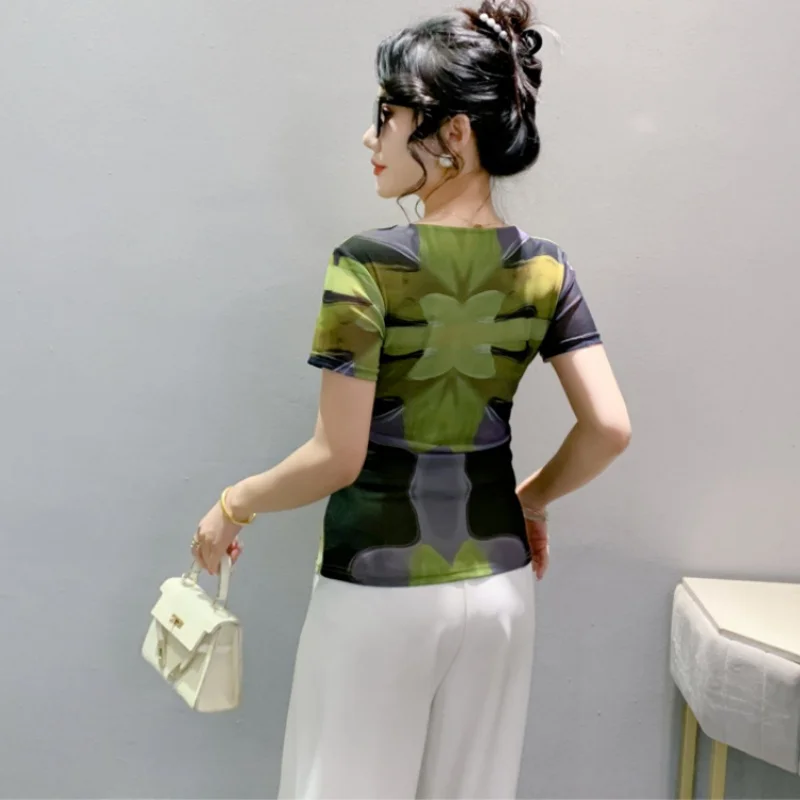 Fashion Cross V-neck Mesh Geometry Printed Slim T-shirt For Womens Summer Short Sleeved Designer Folded Top Shirt Lady Clothing