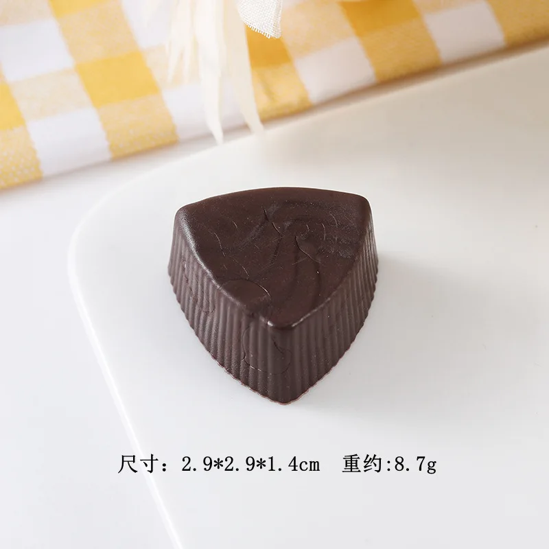 Simulierte reine schwarze Schokolade, Haselnuss, Weiß, Braun, Rumgeschmack, Dessertladen, Bäckerei, Café-Display, gefälschte Lebensmittel 8 Stück/Set – Detail 10