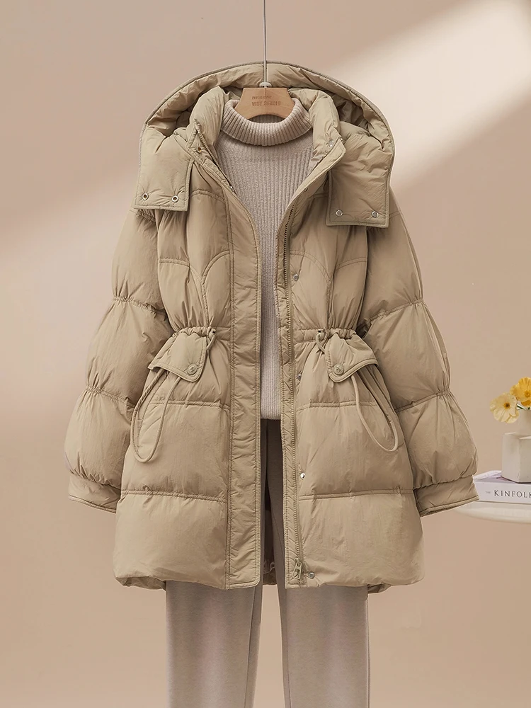 Piumino medio lungo con cappuccio da donna 2025 Inverno Nuova moda Vita restringente e dimagrante Cappotto caldo in piuma d'anatra spessa