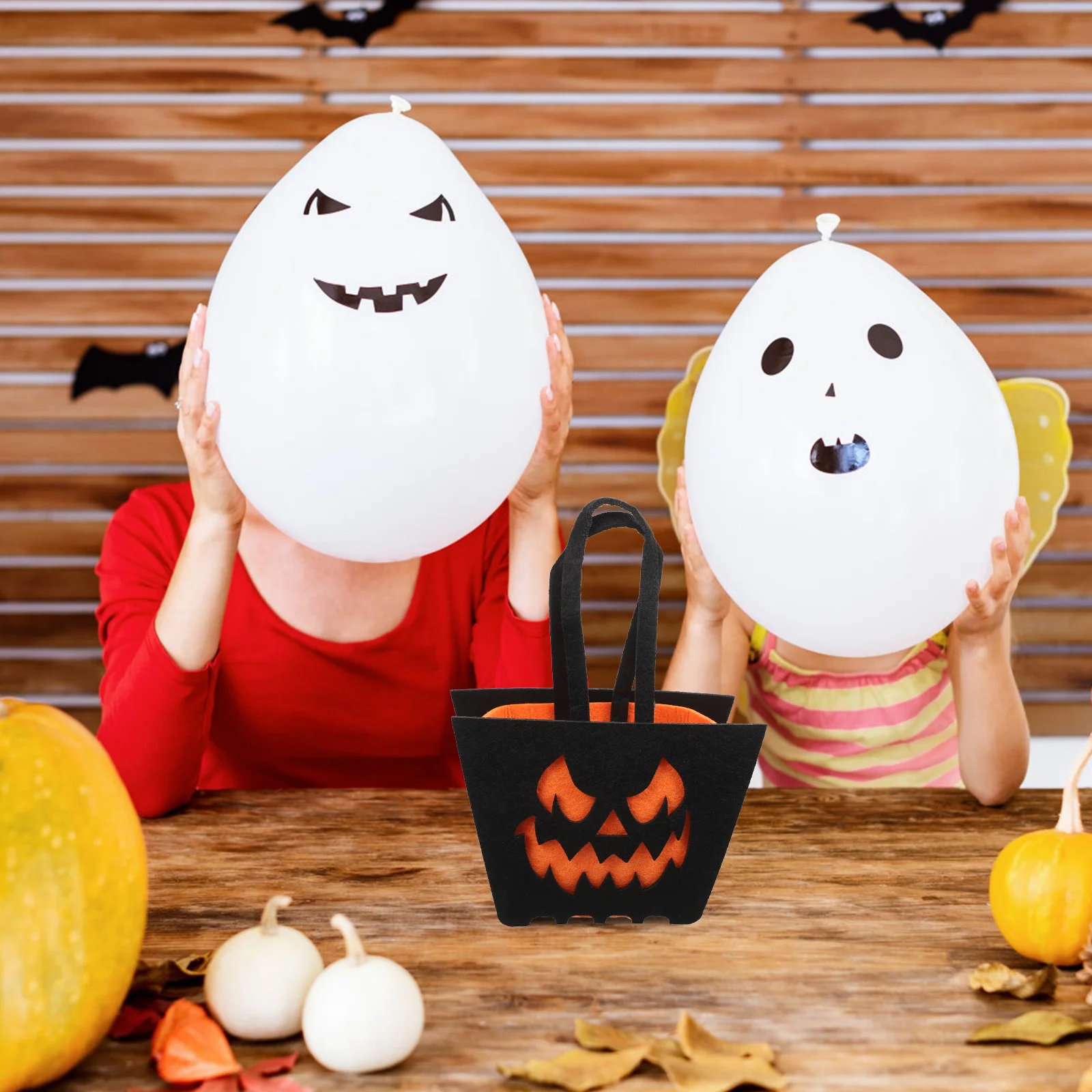 

Halloween Candy Bags Non-Woven Devil Tote Bag for Treats Candy Holder Halloween Goodie Bags Party Favor Party Treat Bag