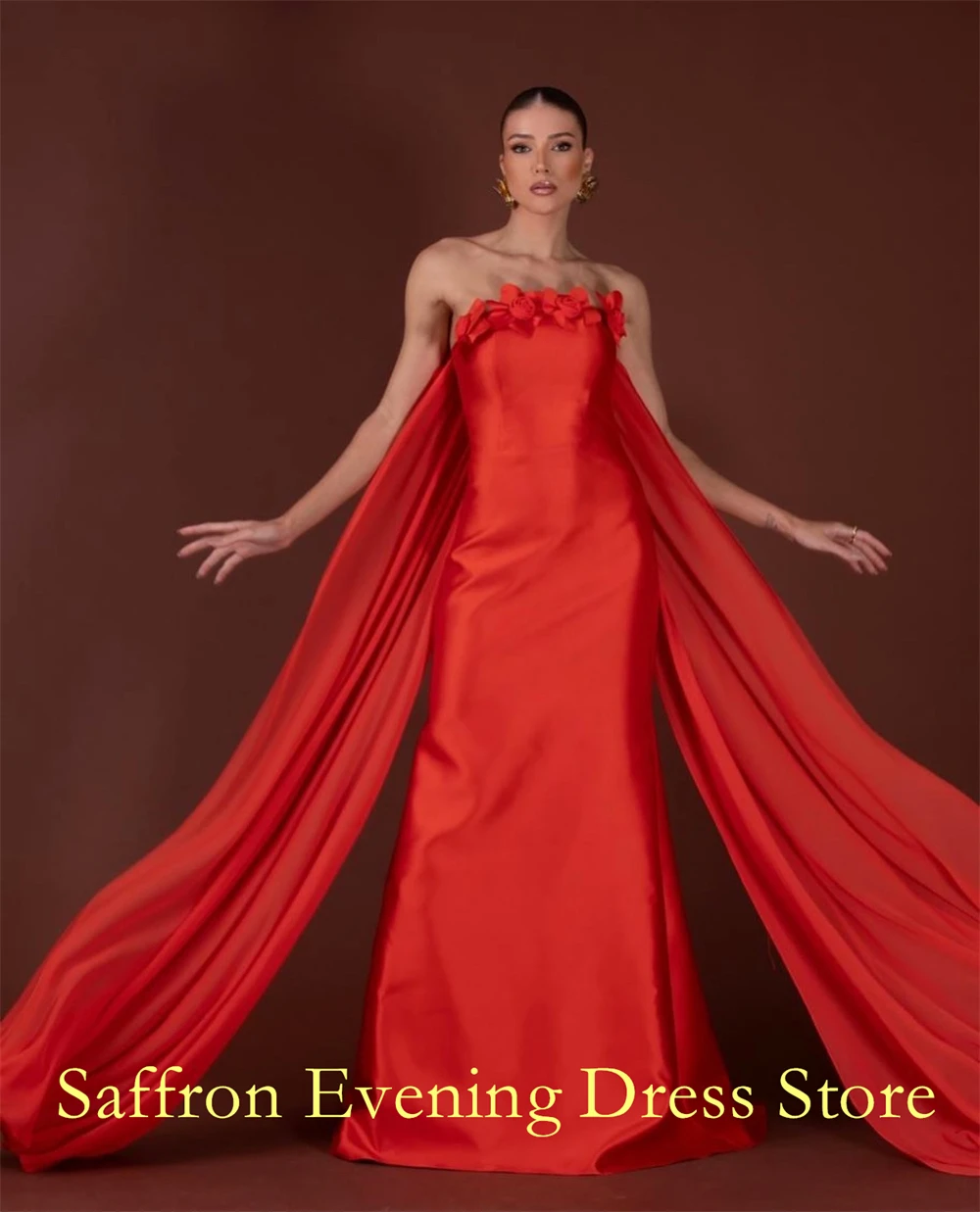 Gaun Malam Tanpa Tali Bunga Anggun Kustom Gaun Selebriti Kereta Panel Halus Gaun Pesta A-Line Satin Klasik