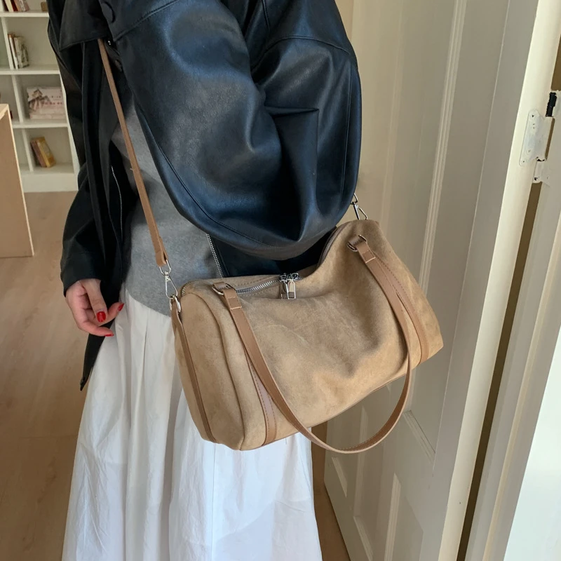 

Retro Tote Bag Simple Faux Suede Handbag Stylish Versatile Casual Bowling Adjustable Crossbody Bag New Commuter Shoulder Bag