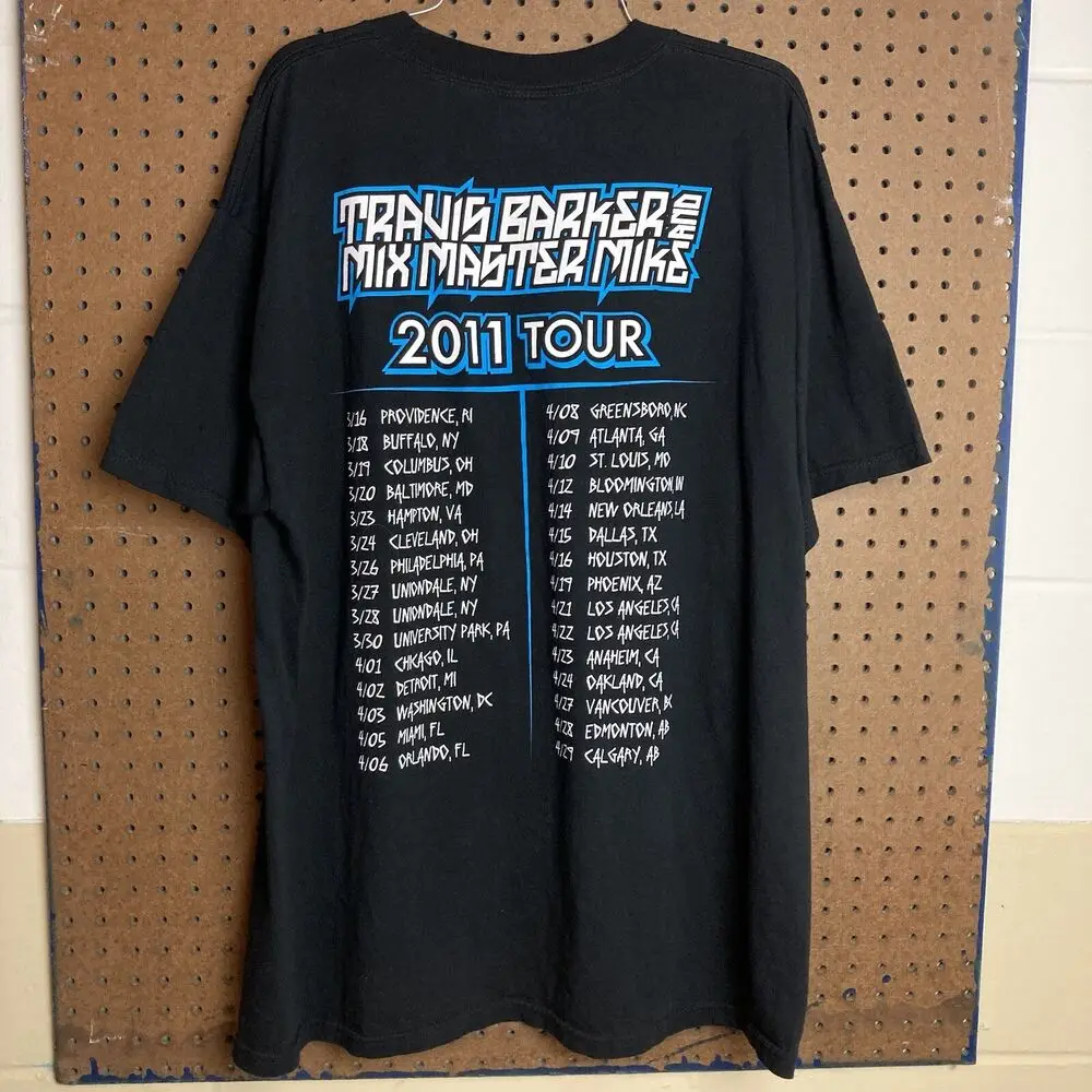 Travis Barker Mix Master Mike T-shirt Size XL 2011 Tour Concert Music Blink 182