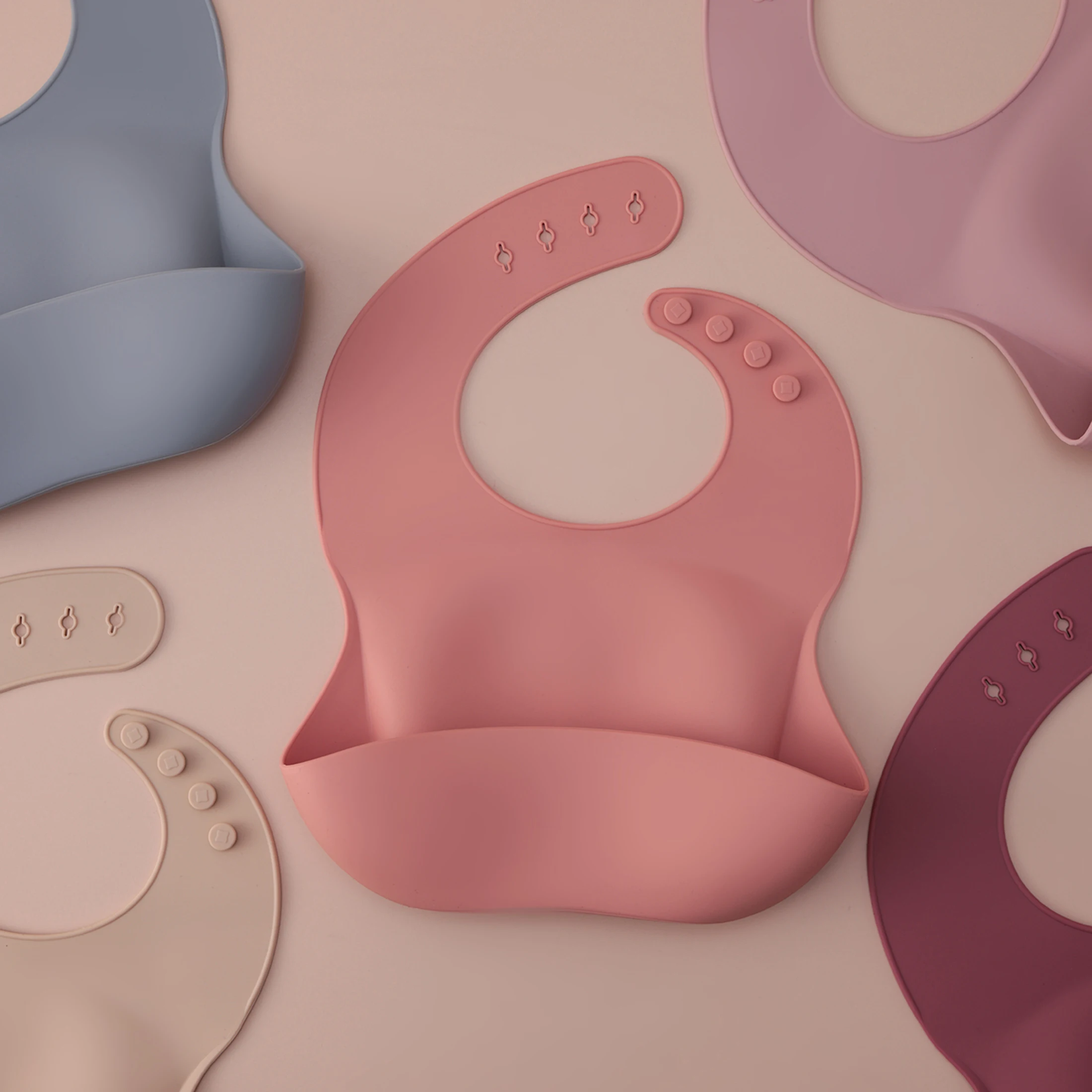 Color Kids 1PCS Silicone Baby Bibs Waterproof Feeding Accessories Food Grade Drool Bibs Newborn Burp Cloth Baby Accessories