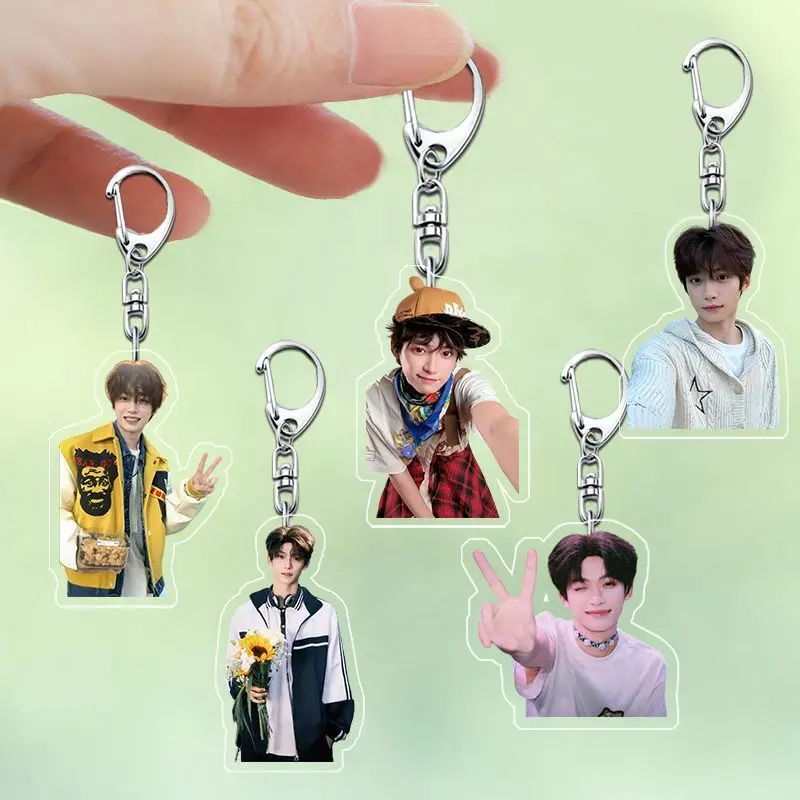 

Reverse Love Ziyu Star peripheral double-sided acrylic keychain, schoolbag pendant, creative gift, friend's present