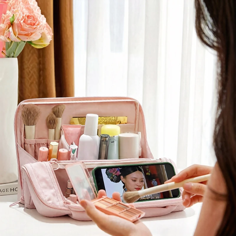 Magnetic Stand-up Makeup Bag Portable Toiletry Pouch