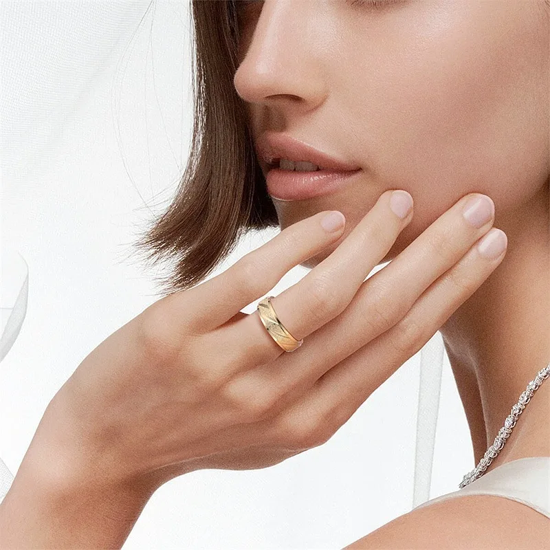 

New niche couple pairing ring, light luxury versatile ring, high-end feel, women's titanium steel ring set, niche high-end feel