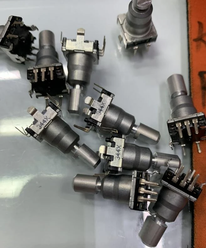 

1PCS EC11K1525401 Digital Potentiometer for Car Navigation CD Audio 30 Position Encoder Switch