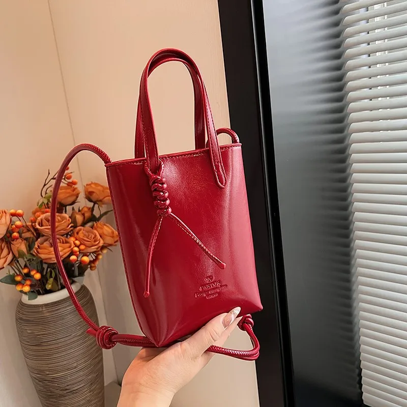 

2025 New Korean PU Leather Mini Crossbody Bag for Women Fashion Luxury Shoulder Bags Female Simple Retro Purses and Handbags