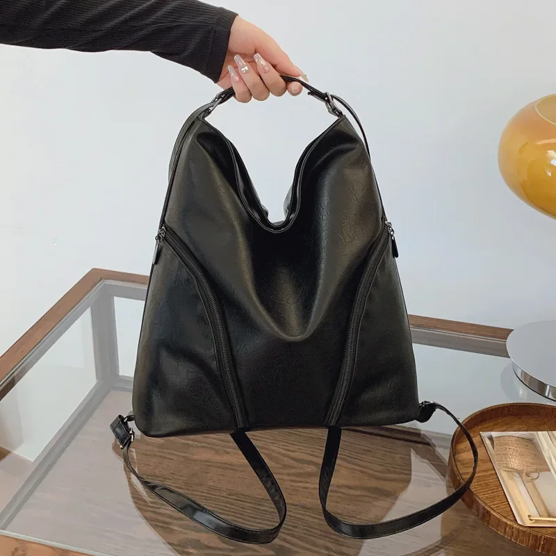 Soft leather backpack Large capacity commuting fashion simple casual tote bag