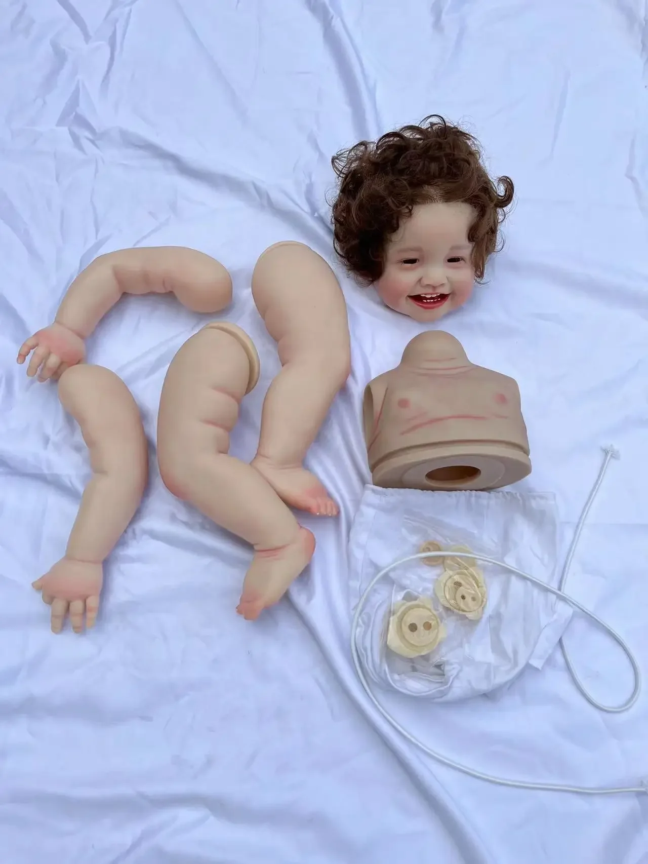 カスタマイズされた限定供給 28 インチリボーンベビードールミラ塗装キット手根付きショートヘア DIY パーツクリスマスギフト