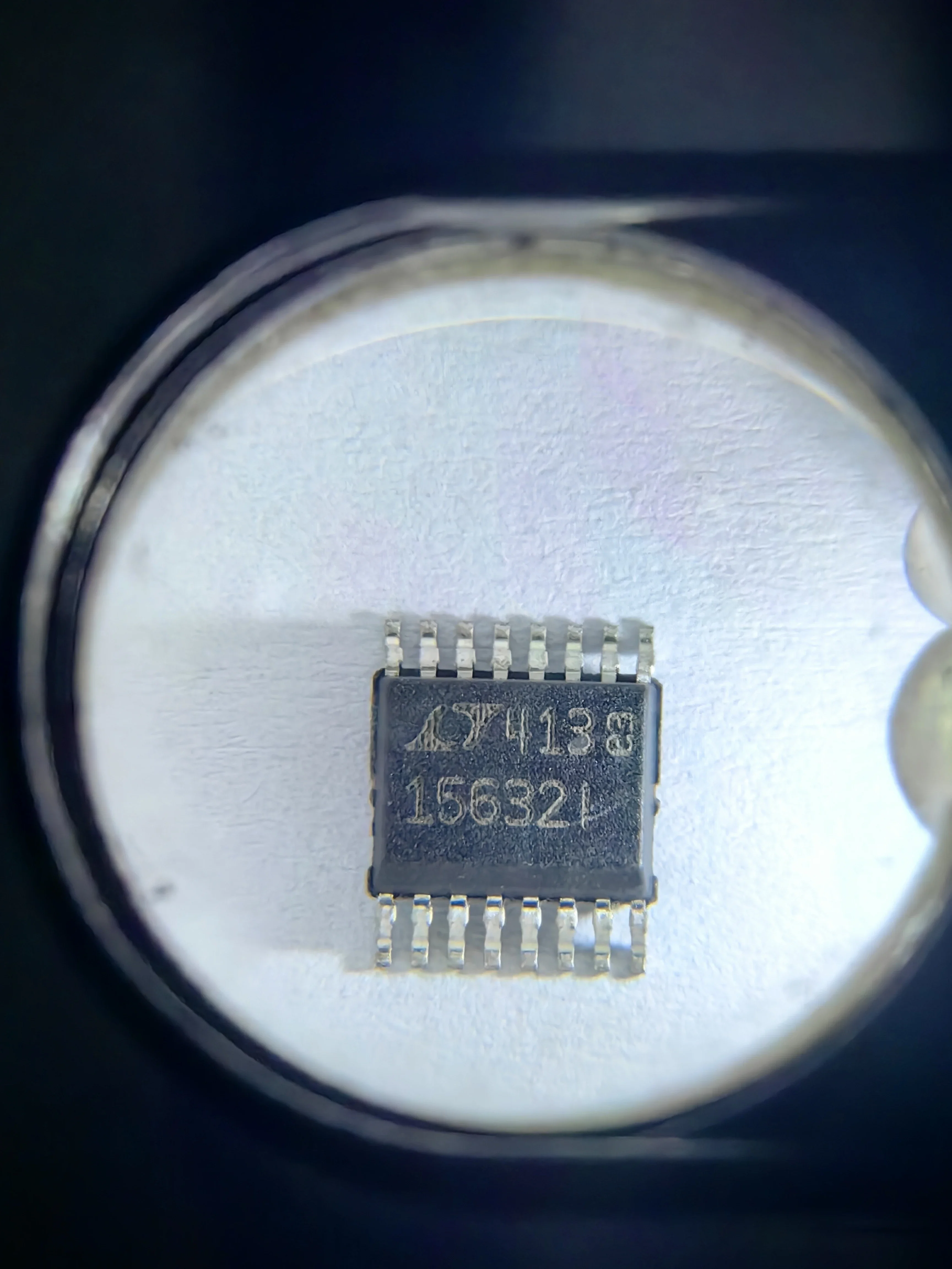 LTC1563-2CGN LTC1563-3CGN LTC1563-2IGN LTC1563-3IGN LTC1563 - Active RC, 4th Order Lowpass Filter Family