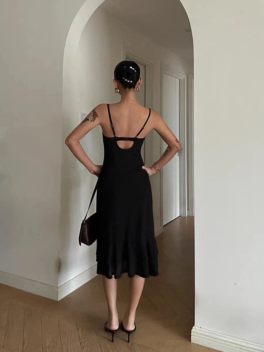 فستان نسائي متوسط الطول مكشكش شبكي من الخلف