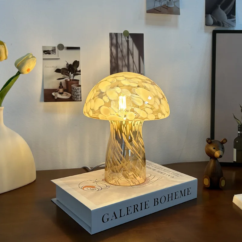 Retro Mushroom Glass Table Lamp Creative Decoration Atmosphere Night Light Minimalist Bedroom Bedside Lamp