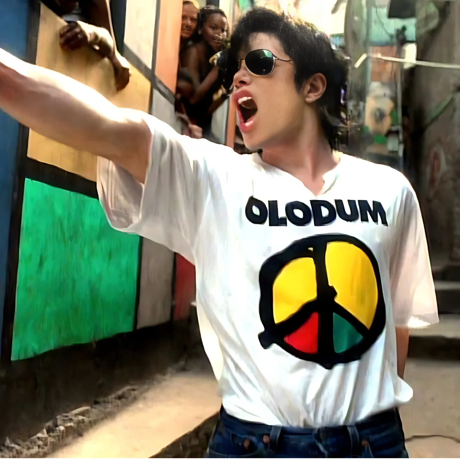 Michael Jackson Modern Redesign T-shirt Men and Women Summer Cotton Y2K Clothing Fashion Round Neck Short Sleeved Tee Fan Gifts