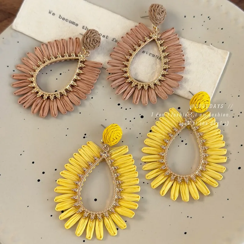 Exaggerated Teardrop Straw Earrings Hollow Design Beach Vacation Hippie Style Premium Lightweight Pair for Women Daily Jewelry