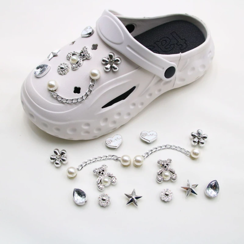 Pearl Chain Hole Shoes Flower Accessories Love Cute Violent Bear Diamond Accessories Detachable Lazy Buckle Shoe Accessories